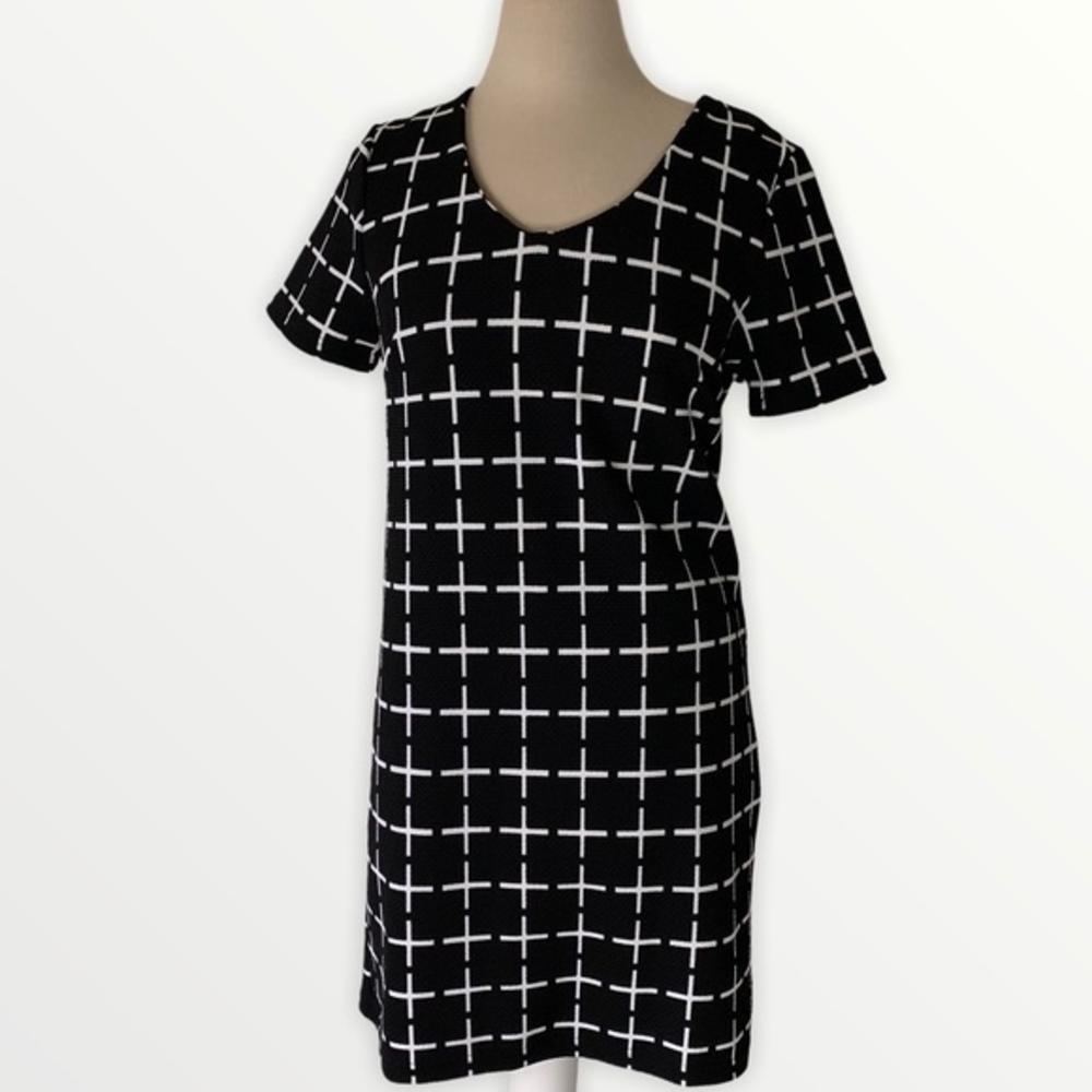 Romeo and Juliet black and white cross pattern sheath dress medium